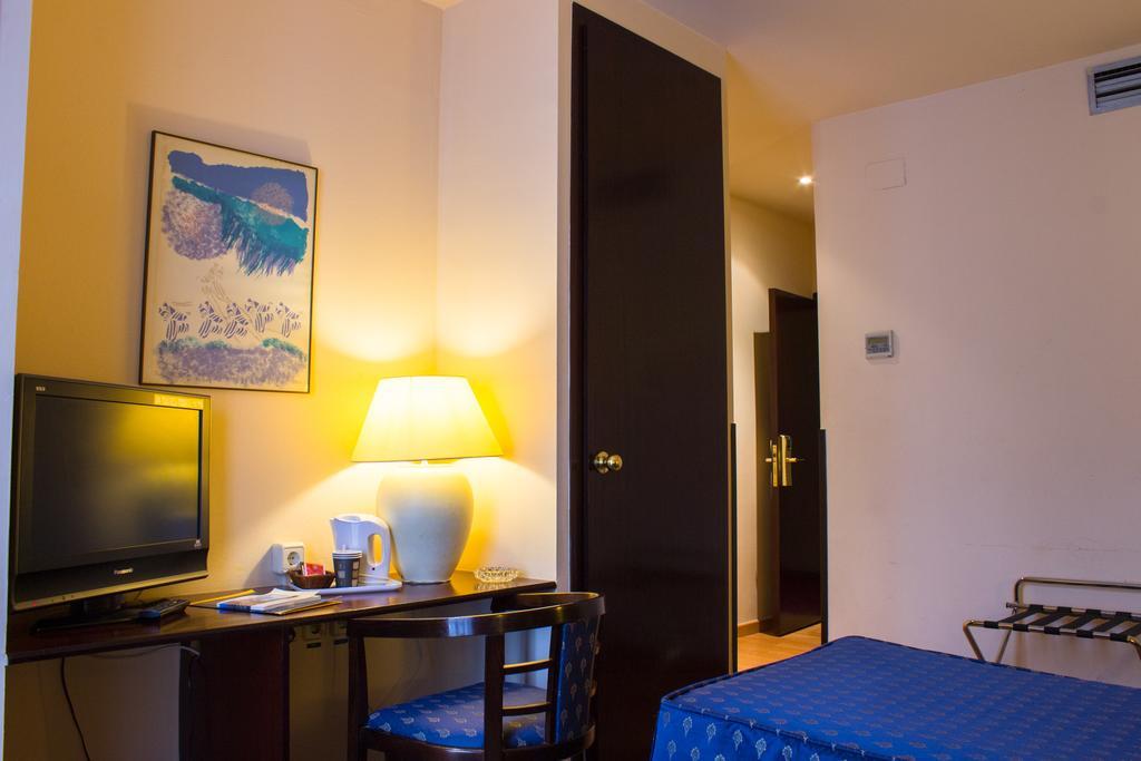 Atlantis By Atbcn Hotel Barcelona Ngoại thất bức ảnh